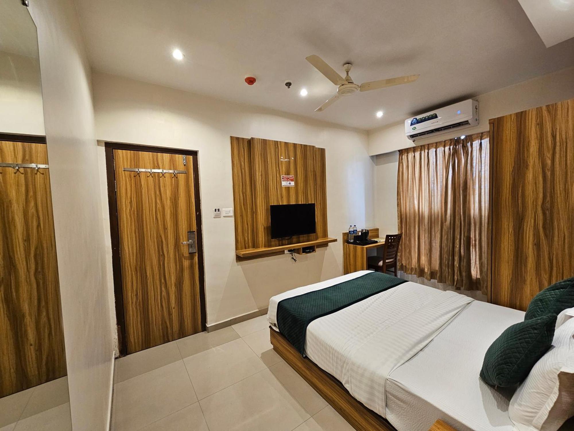 Hotel Bkc Garden - Near Us Embassy Bkc مومباي المظهر الخارجي الصورة