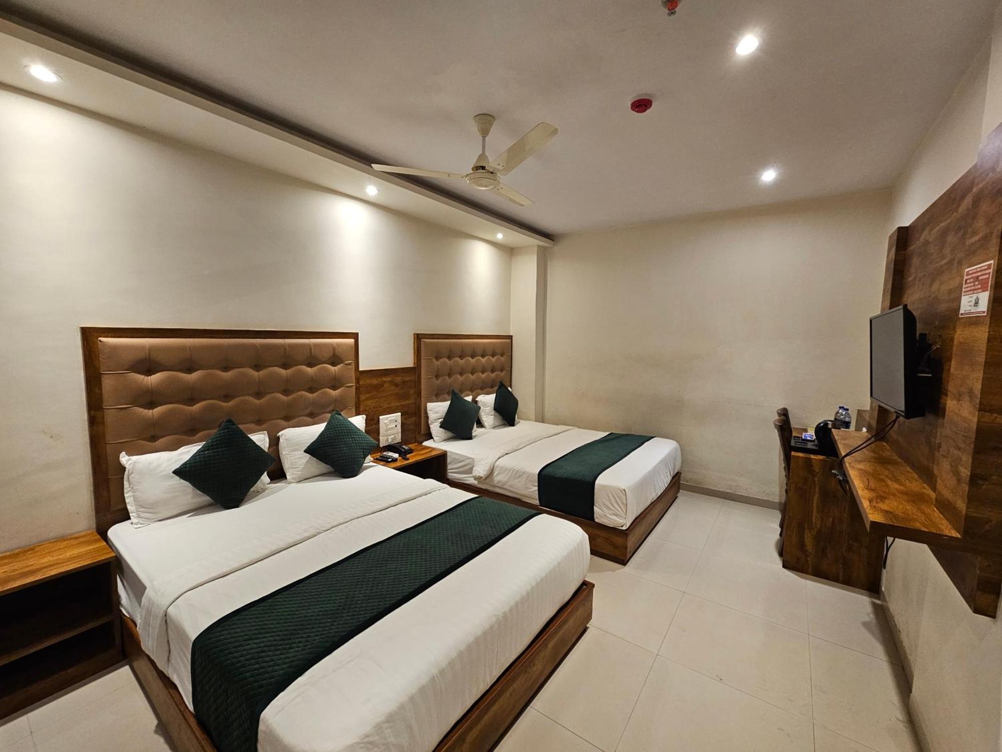 Hotel Bkc Garden - Near Us Embassy Bkc مومباي المظهر الخارجي الصورة